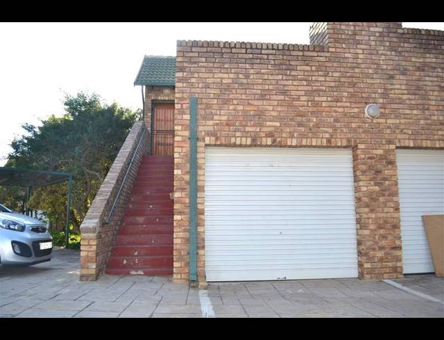 3 BEDROOM APARTMENT FOR SALE IN FLORAUNA